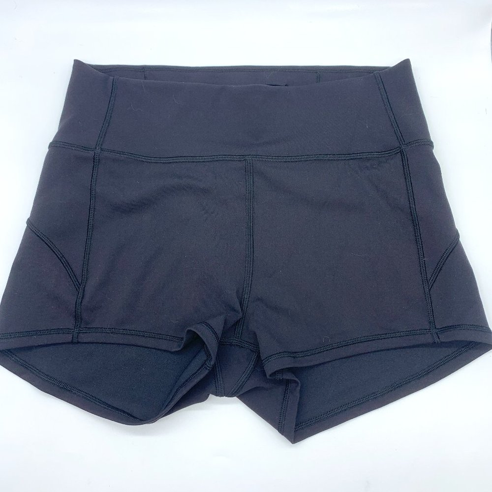 Lululemon Women's Low Rise Black Athletic Shorts Nylon 8 EUC